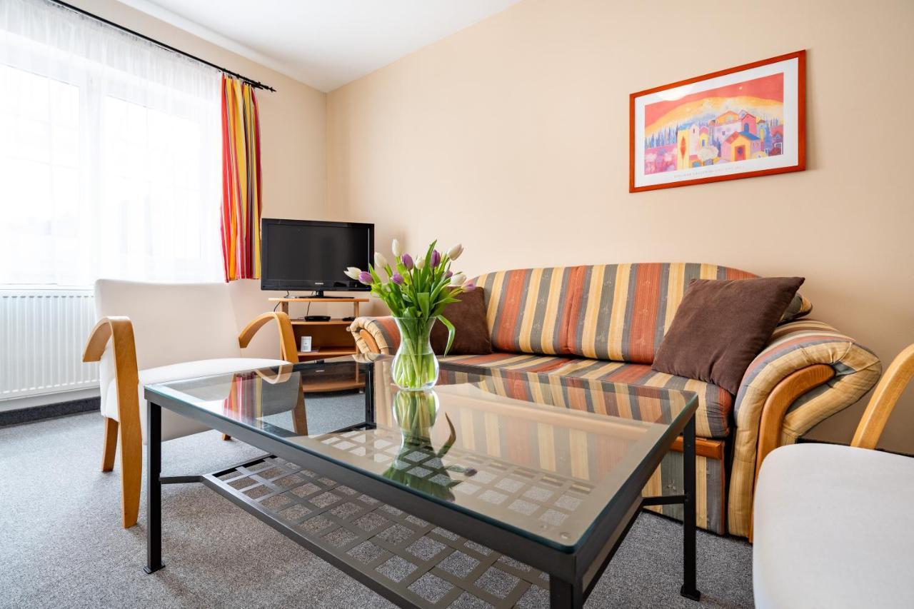 Apartma La Provence Mariańskie Łaźnie Zewnętrze zdjęcie