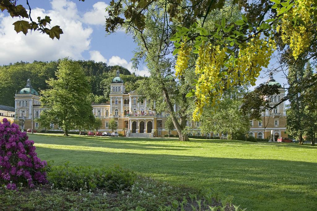 Apartma La Provence Mariańskie Łaźnie Zewnętrze zdjęcie