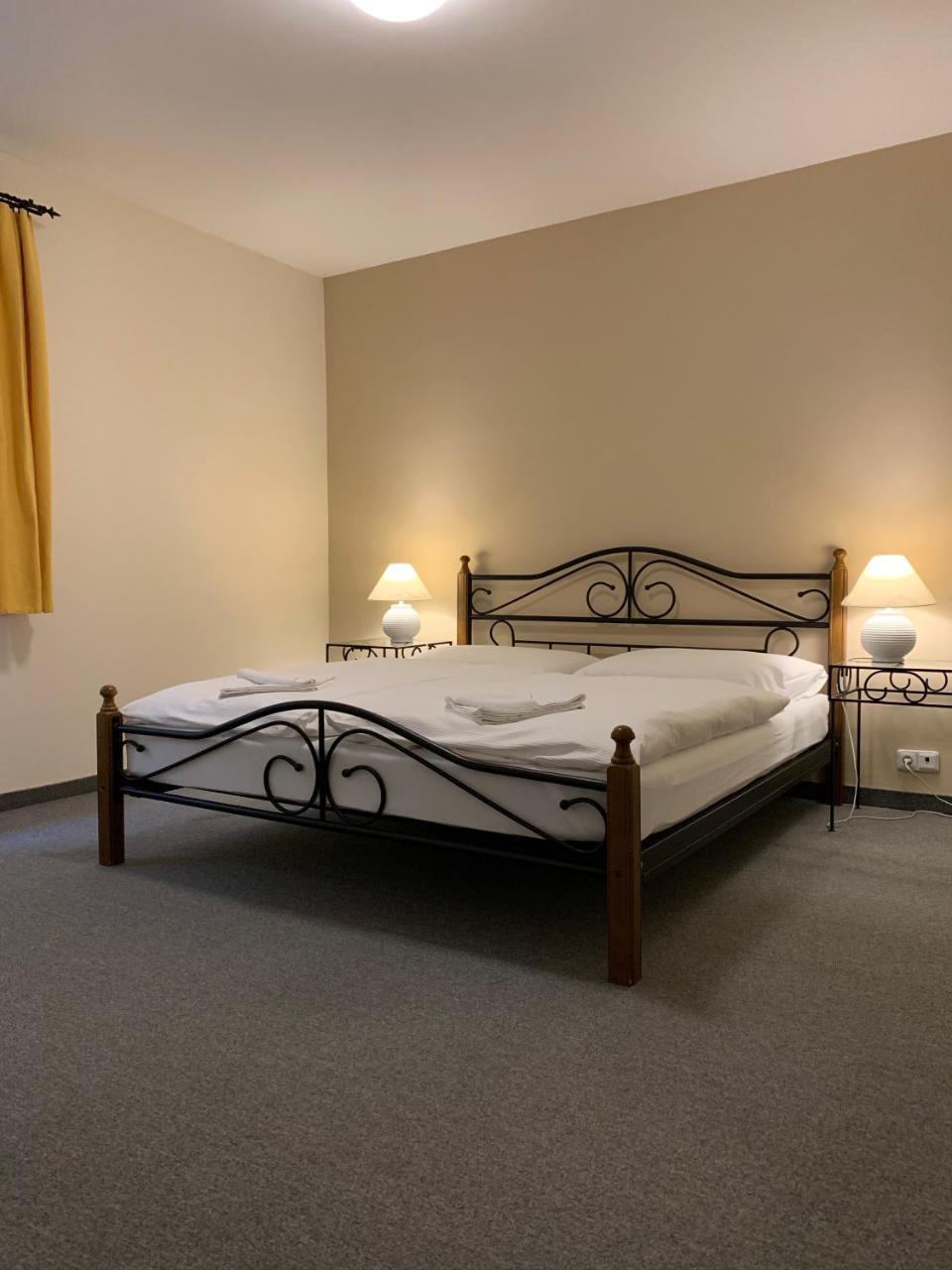 Apartma La Provence Mariańskie Łaźnie Zewnętrze zdjęcie