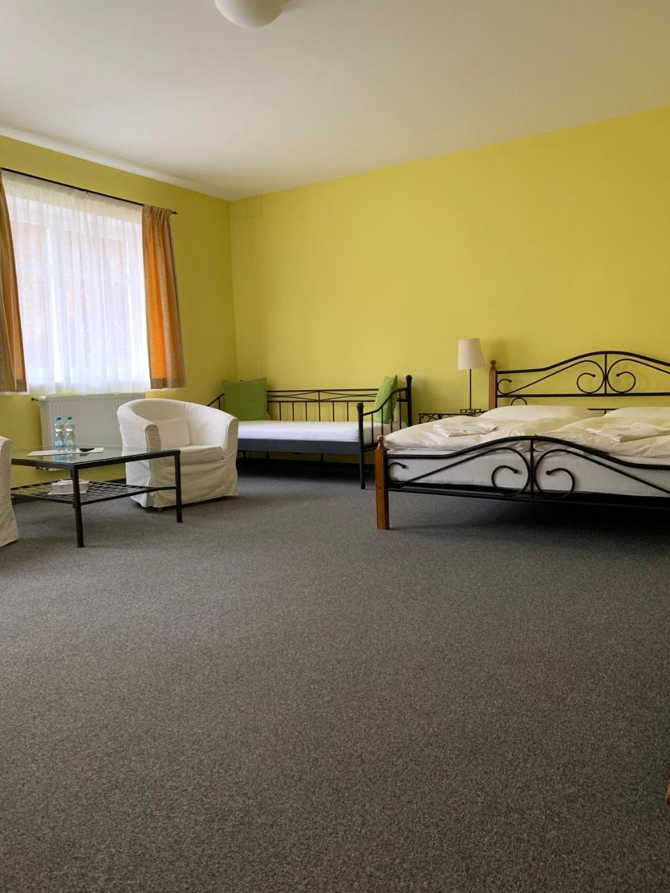 Apartma La Provence Mariańskie Łaźnie Zewnętrze zdjęcie