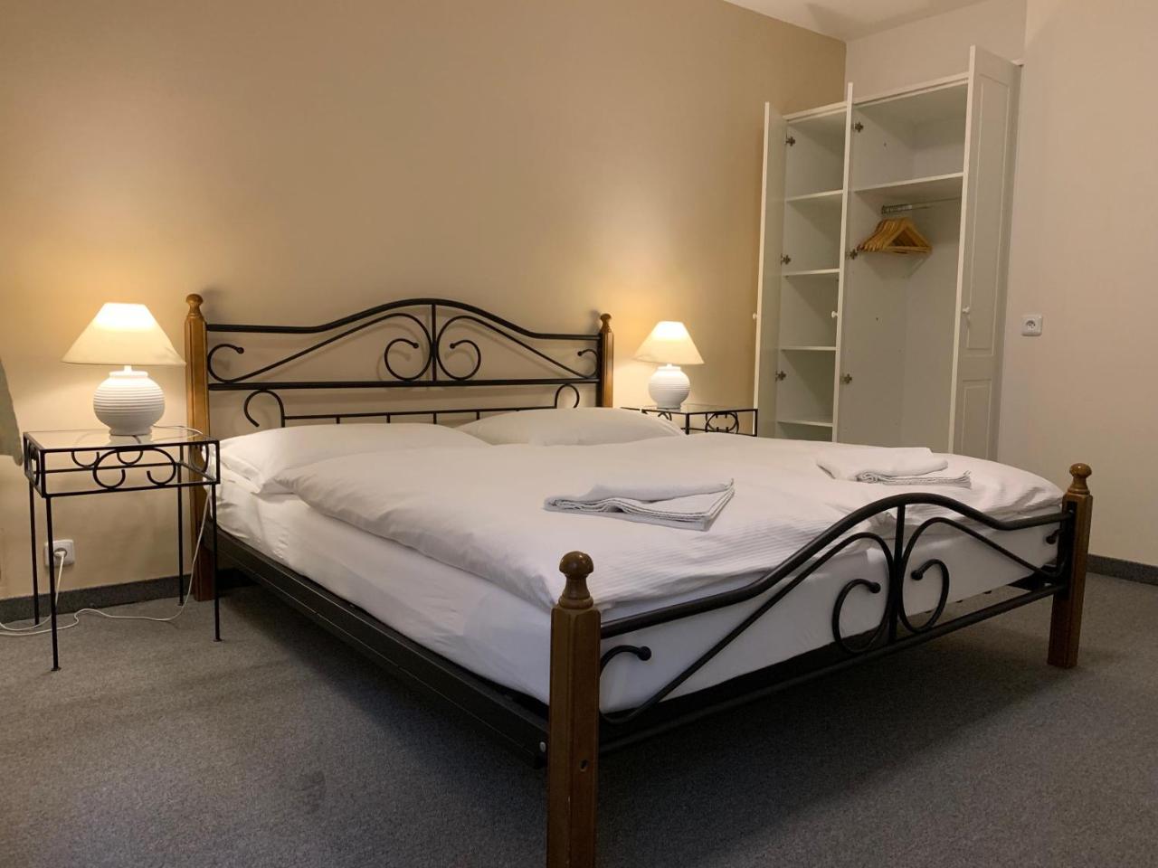 Apartma La Provence Mariańskie Łaźnie Zewnętrze zdjęcie